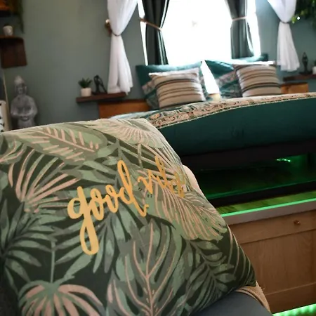 Le Patio H24,cosy,port,plage,wifi,netflix *