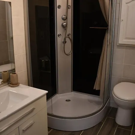 Le Patio H24,cosy,port,plage,wifi,netflix Appartement